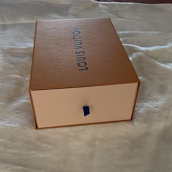 Louis Vuitton authentic empty shoe box - Picture 2 of 4